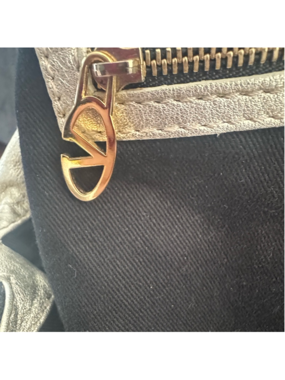 Valentino Garavani Gold Metallic Leather Hobo Bag Y2K Shoulder Purse - Picture 12 of 16